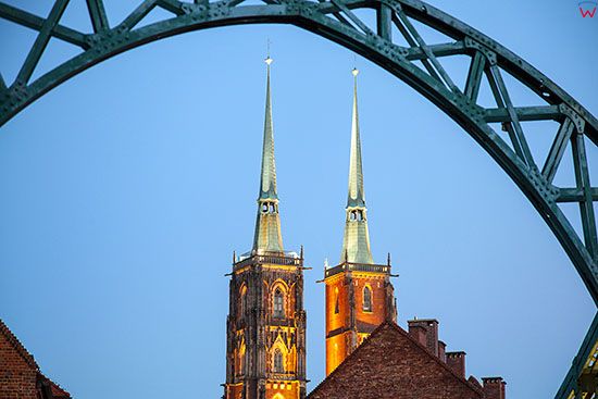 Wroclaw, wieze Katedry widoczne z Mostu Tumskiego. EU, Pl, Dolnoslaskie.