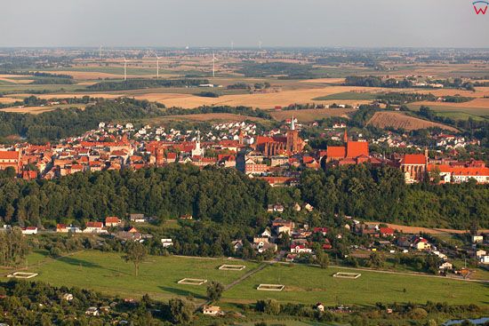 Chelmno - panorama od strony Wisly. EU, PL, Kujawsko-Pomorskie. LOTNICZE.