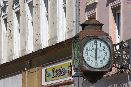 Chelmno - zegar przy rynku. EU, PL, Kujawsko-Pomorskie.