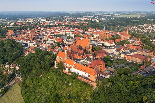 Chelno, panorama miasta od strony SW. EU, Pl, Kujawsko-Pomorskie. Lotnicze.