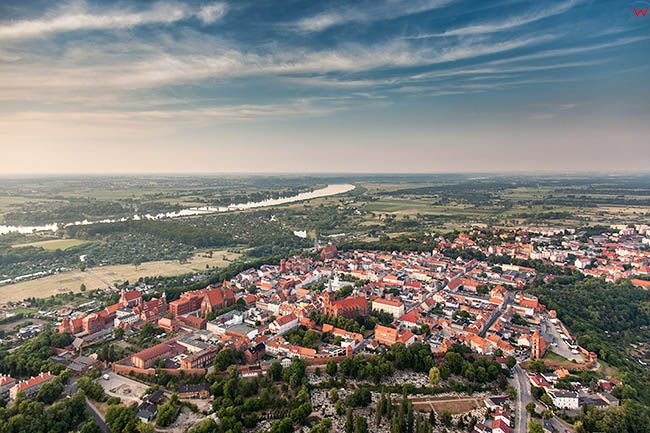 Chelno, panorama miasta od strony SSW. EU, Pl, Kujawsko-Pomorskie. Lotnicze.