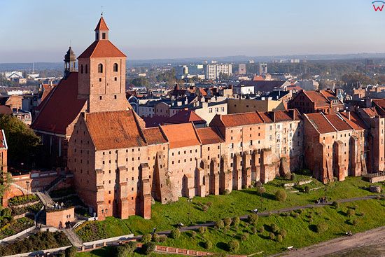 Lotnicze, Pl, kujawsko - pom. Panorama spichrze i stare miasto w Grudziadzu.