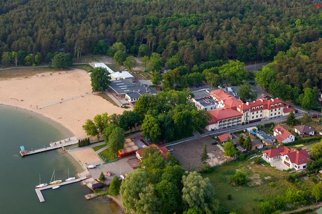 Rudnik, Jezioro Rudnickie Wielkie i hotel Energetyk. EU, PL, Kujaw- POM. Lotnicze.
