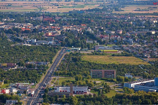 Inowroclaw. Panorama od str. S na ulice Poznanska. EU, Pl, Kujawsko-Pomorskie. LOTNICZE.