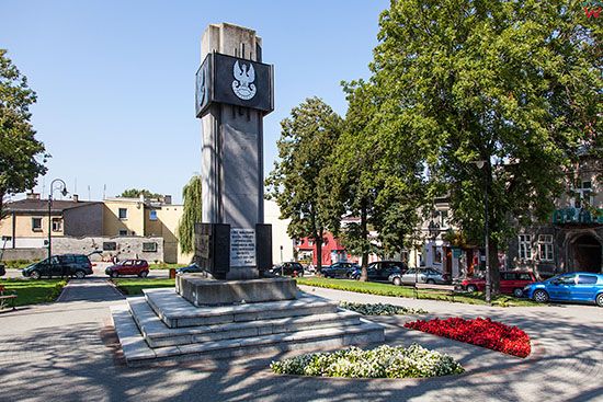 Lipno, Pomnik bohaterom miasta i powiatu na placu Dekerta. EU, PL, Kujaw-Pom.