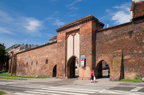 Polska, kujawsko-pom, Torun. Mury obronne.