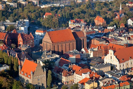 Lotnicze, EU, PL, Kijawsko - Pomorskie. Stare miasto w Toruniu z widocznym kosciolem NMP.