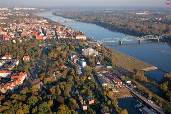 Lotnicze, EU, PL, Kijawsko - Pomorskie. Panorama na Stare Miasto w Toruniu.
