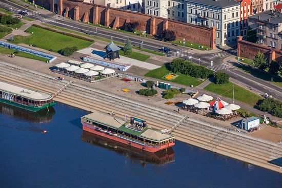 Torun. Bulwar Filadelfijski. EU, Pl, Kujaw-Pom. LOTNICZE.