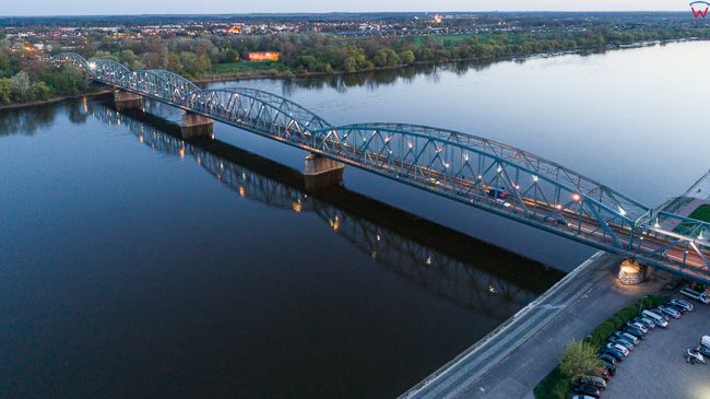 Torun, most przez Wisle im. Jozefa Pilsudskiego. EU, PL, Warm-Maz. Lotnicze.