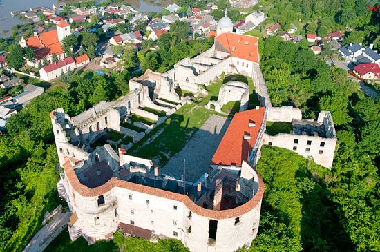 LOTNICZE, PL, Lubelskie. Ruiny zamku w Janowcu.