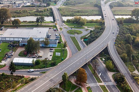 Gorzow Wielkopolski, Most Koniawski i fragment drogi nr 22. EU, PL, Lubuskie. Lotnicze.