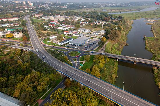Gorzow Wielkopolski, Most Koniawski i fragment drogi nr 22 nad Kanalem Ulgi. EU, PL, Lubuskie. Lotnicze.