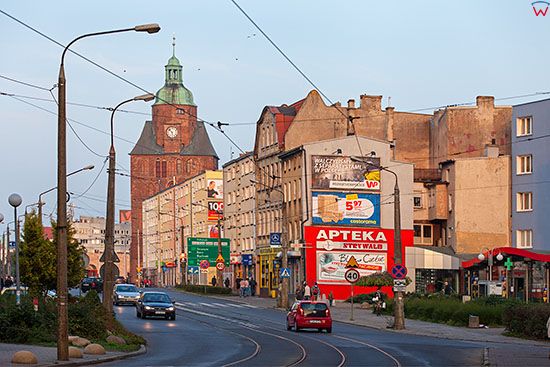 Gorzow Wielkopolski, ulica Sikorskiego z widoczna Katedra. EU, PL, Lubuskie.