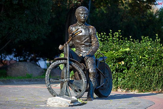 Gorzow Wielkopolski, pomnik Edwarda Jancarza przy ulicy Boleslawa Chrobrego. EU, PL, Lubuskie.