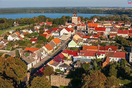 Moryn, panorama na stara czesc miasta przez ulice Zeromskiego. EU, Pl, Lubuskie. Lotnicze.