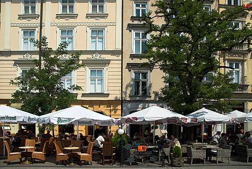 Krakow. Kamienice przy rynku.