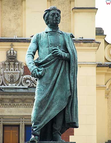 Krakow. Pomnik Adama Mickiewicza.