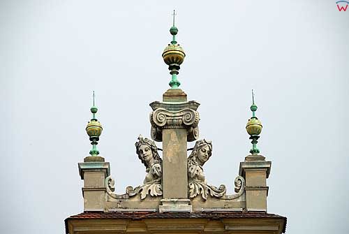 Krakow. Detale architektoniczne na kamienicach przy rynku