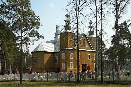 Drewniany kościół w Łysych