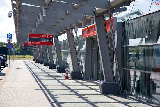 Port Lotniczy Warszawa - Modlin. Terminal pasazerski. EU,Pl, Mazowieckie.