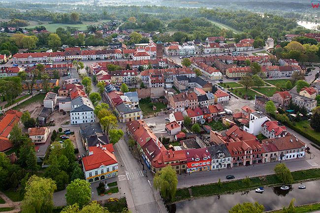 Pultusk, panorama starego miasta. EU, Pl, Mazowieckie. Lotnicze.