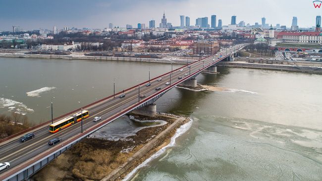 Warszawa, most Slasko - Dabrowski z panorama na Srodmiescie. EU, PL, mazowieckie. Lotnicze.