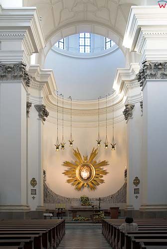 Wnętrze Klasztoru Jezuitów w Warszawie.