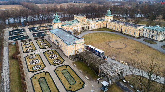 Warszawa Wilanow, panorama na Muzeum Palacu Krola Jana III. EU, PL, mazowieckie. Lotnicze.