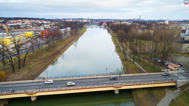 Nysa, most Tadeusza Kosciuszki na Nysie Klodzkiej. EU, Pl, opolskie. Lotnicze.