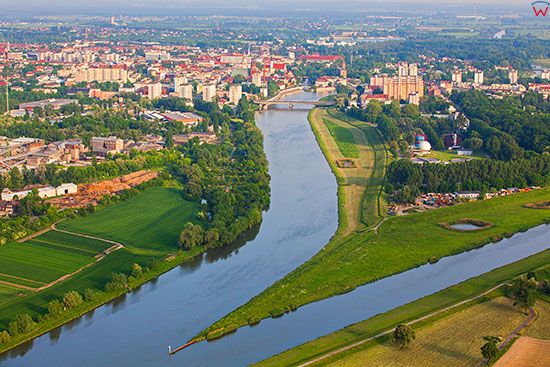 Opole, Kanal Ulgi wpadajacy do Odry. EU, Pl, Opolskie. Lotnicze.