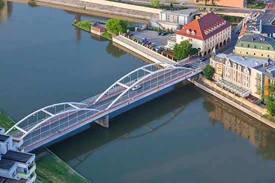 Opole, Most Piastowski na Odrze. EU, Pl, Opolskie. Lotnicze.