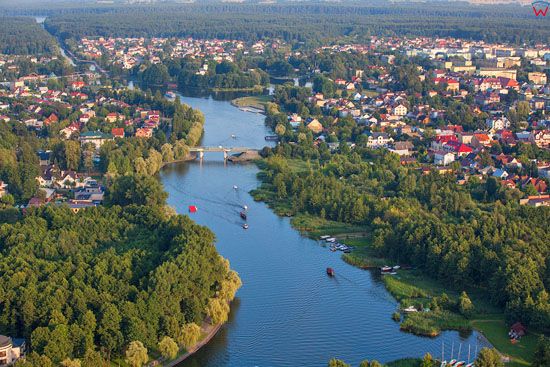 Augustow, rzeka Netta przeplywajaca przez miasto, widok od strony NW. EU, PL, Podlaskie. Lotnicze.