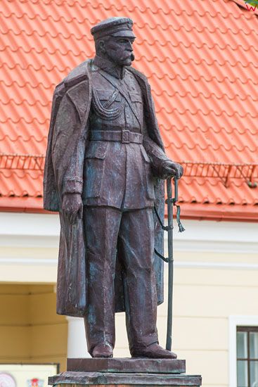 Bialystok, pomnik Marszalka Jozefa Pilsudskiego na Ryneku Kosciuszki, EU, Pl, Podlaskie.