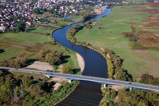Lotnicze, EU, PL, Podlaskie. Most na rzece Narew na wysokosci Lomzy.