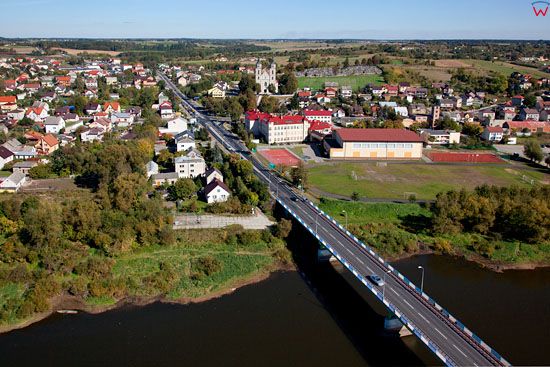 Lotnicze, EU, Pl, Podlaskie. Most Hubala na Narwi z widokiem Piatnicy Poduchowna.