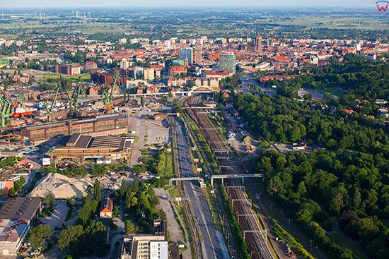 Gdansk, panorama na Mlode Miasto od strony NW. EU, PL, Pomorskie. Lotnicze.