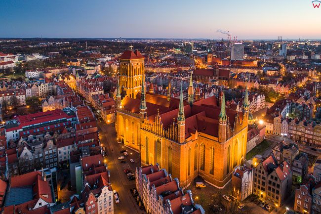 Gdansk, panorama miasta z lotu ptaka- Bazylika. EU. PL,Pomorskie. Lotnicze.