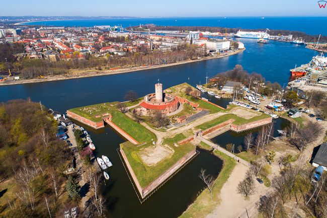 Gdansk, panorama miasta z lotu ptaka-Twierdza Wisloujscie. EU. PL,Pomorskie. Lotnicze.