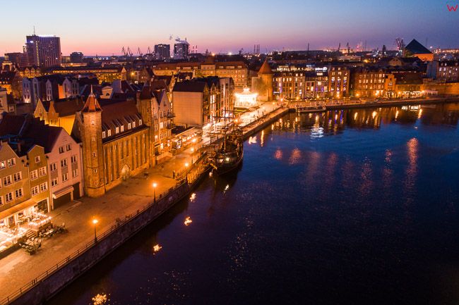 Gdansk, panorama miasta z lotu ptaka-Rybackie Pobrzeze. EU. PL,Pomorskie. Lotnicze.