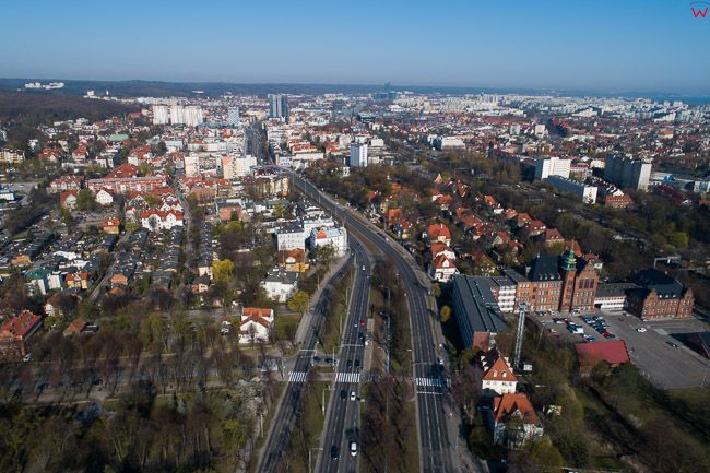 Gdansk, panorama miasta z lotu ptaka-Aleja Zwyciestwa. EU. PL,Pomorskie. Lotnicze.