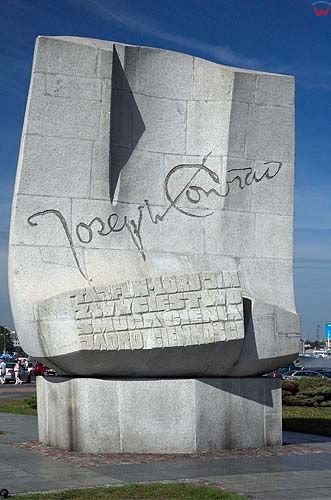 Gdynia, pomnik Konrada Corzeniowskiego