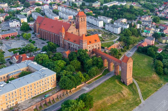 Kwidzyn, panorama na Zespol Katedralno - Zamkowy od strony N. EU, Pl, Pomorskie. Lotnicze.