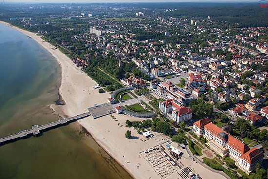 Sopot, panorama na Sopot Dolny. EU, PL, Pomorskie. Lotnicze.