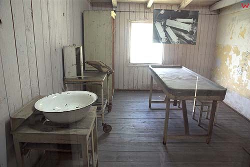 Wnętrza byłego, niemickiego obozu koncentracyjnego w Sztutowie