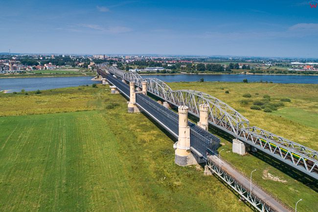 Tczew, most drogowy i kolejowy. EU, PL, Pomorskie. Lotnicze.
