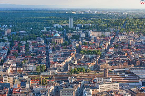 Katowice, panorama na srodmiescie od strony S. EU, Slaskie. Lotnicze.