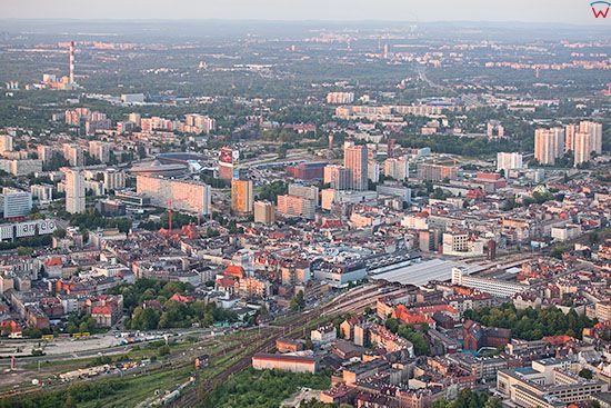 Katowice, panorama na srodmiescie od strony SW. EU, Slaskie. Lotnicze.