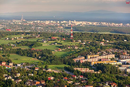 Mikolow, panorama w strone Tychow. EU, Slaskie. Lotnicze.