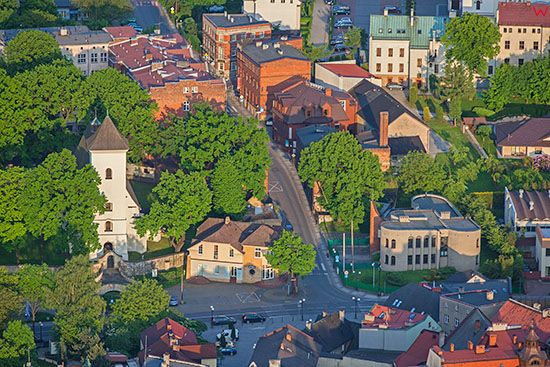 Mikolow, panorama na centrum miasta. EU, Slaskie. Lotnicze.